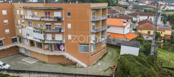 39m² Commercial property in Sobreira, Portugal No. 50558 5