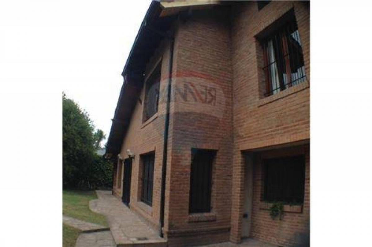 6 bedrooms House in Tigre, Argentina No. 12031