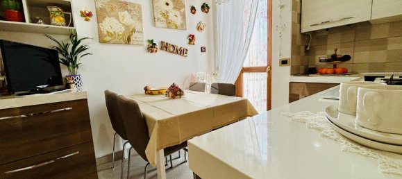 Квартира с 2 комнатами в Монца, Италия № 13701 11