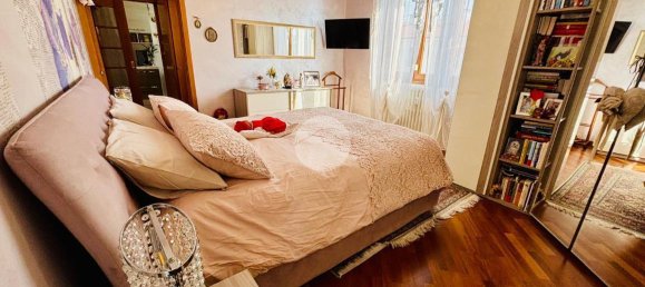 Квартира с 2 комнатами в Монца, Италия № 13701 30