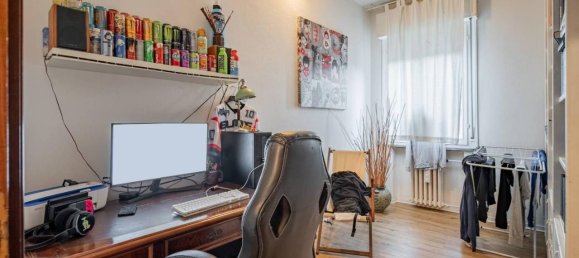 Apartamento de 4 habitaciónes en Reggio Emilia, Italy No. 26389 14