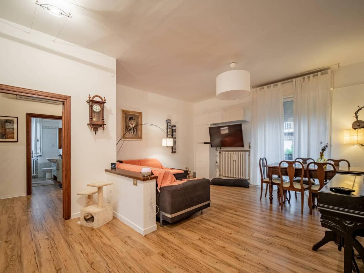 Apartamento de 4 habitaciónes en Reggio Emilia, Italy No. 26389