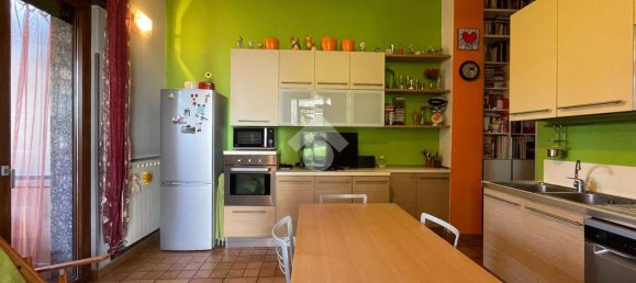 1 bedroom Apartment in Monza, Italy No. 298393 4