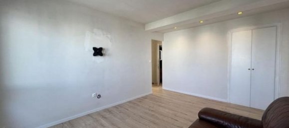 1 bedroom Apartment in Chalon-sur-Saone, France No. 359973 5