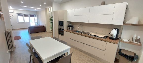 4 bedrooms Apartment in Taranto, Italy No. 342654 13