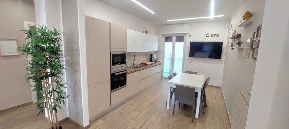 4 bedrooms Apartment in Taranto, Italy No. 342654 12