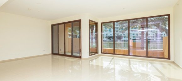 4 bedrooms Townhouse in Jumeirah Islands, UAE No. 15720 15