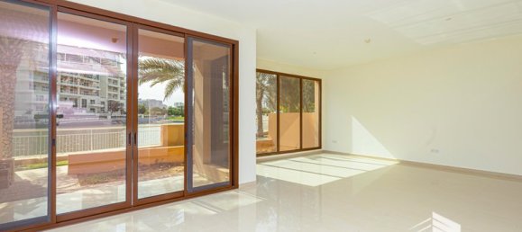 4 bedrooms Townhouse in Jumeirah Islands, UAE No. 15720 13