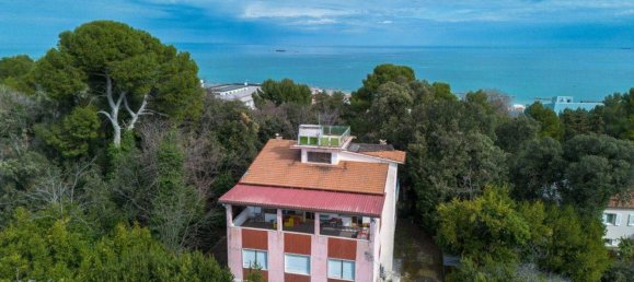 11-Zimmer Villa in Falconara Marittima, Italy, Nr. 107414 6