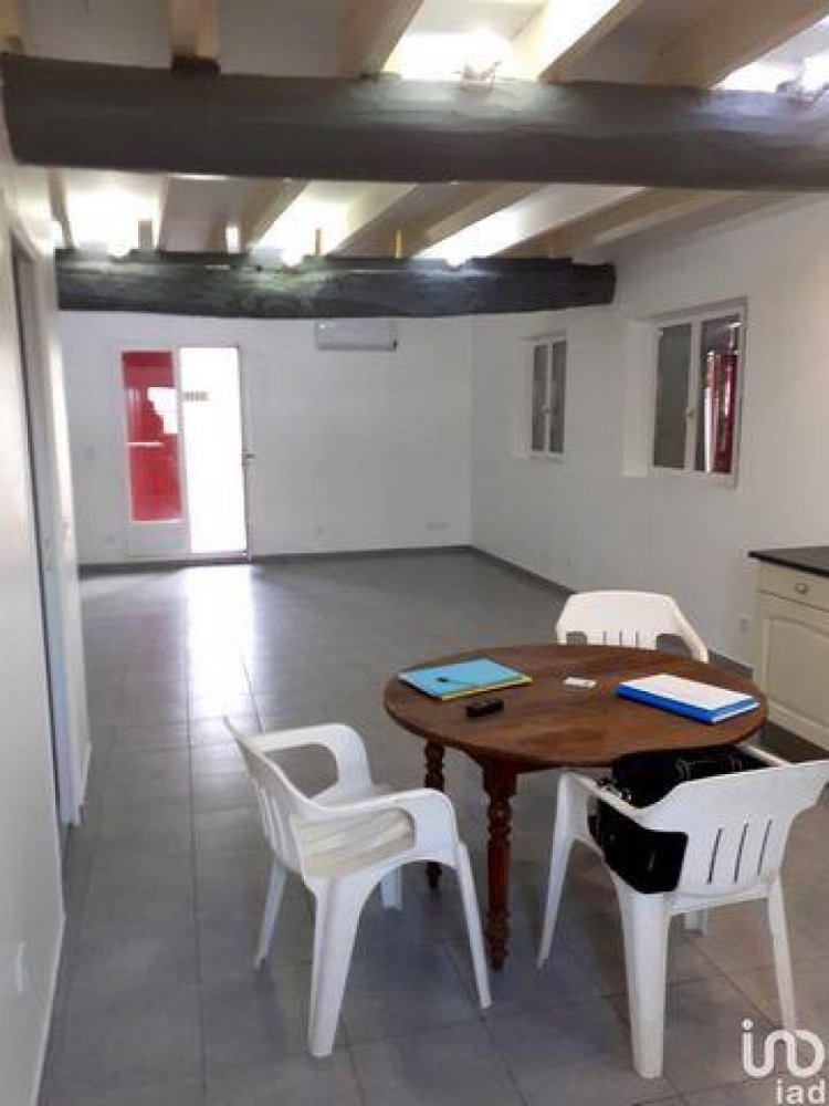 3 غرف نوم منزل في Montreuil, France رقم 28479