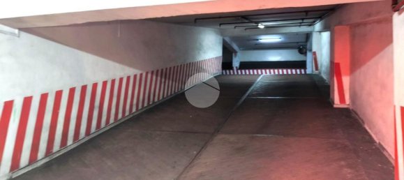 Garagem em Naples, Italy 15 m² N.º 364672 2