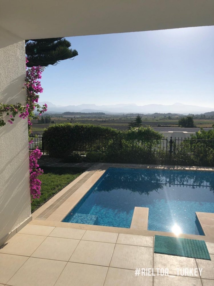 Villa de 4+1 en Side, Turkey No. 27930