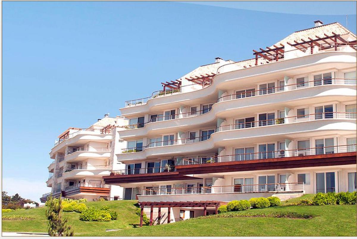 2 bedrooms Apartment in Maldonado, Uruguay No. 9992