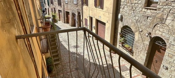 Dúplex de 4 habitaciónes en Todi, Italy No. 50315 14