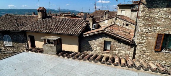 Dúplex de 4 habitaciónes en Todi, Italy No. 50315 16