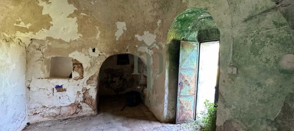 Дом с 2 комнатами в Остуни, Италия № 192849 9