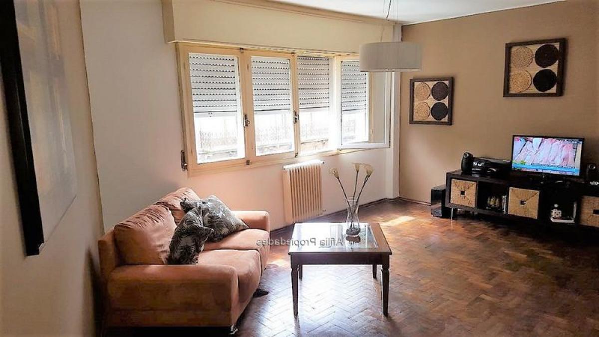 3 bedrooms Apartment in Montevideo, Uruguay No. 9864