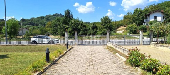 6 chambres Villa à Monticello d'Alba, Italy No. 340316 3