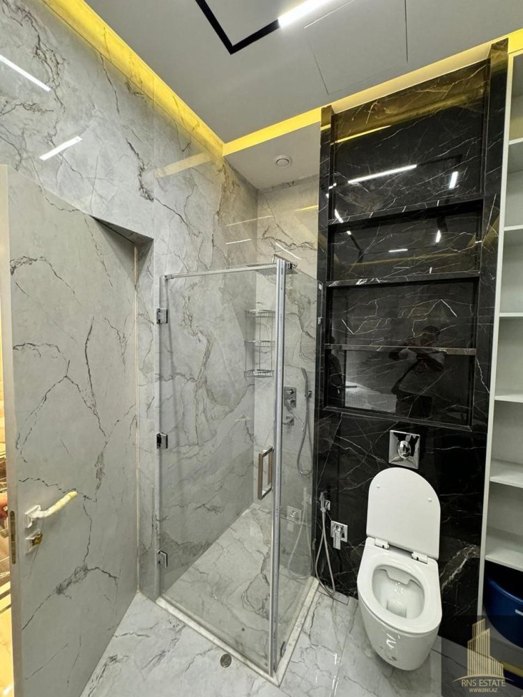 Квартира с 3 спальнями в Насиминский район, Азербайджан № 1305