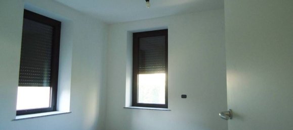 Villa T3 em Gallarate, Italy N.º 92047 11