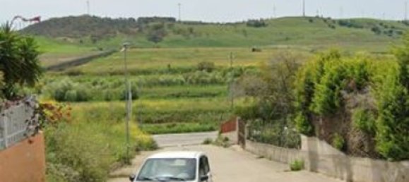 7 rooms Apartment in Crotone, Italy No. 36172 2