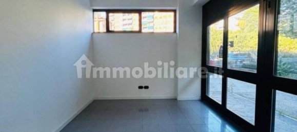 5 rooms Commercial property in Perugia, Italy No. 350697 8