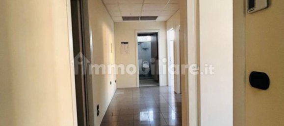 5 rooms Commercial property in Perugia, Italy No. 350697 3