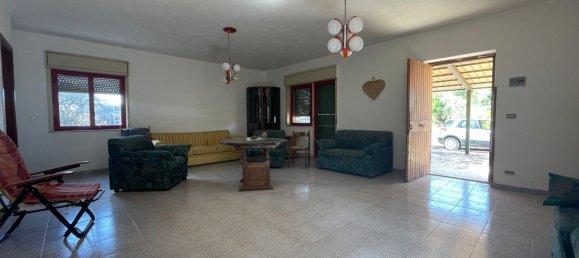 5 bedrooms Villa in Motta d'Affermo, Italy No. 316616 2