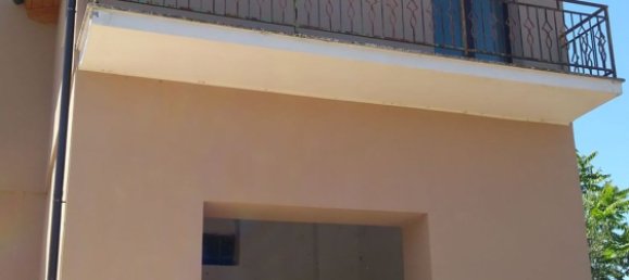 6 rooms House in Penna Sant'Andrea, Italy No. 254177 3