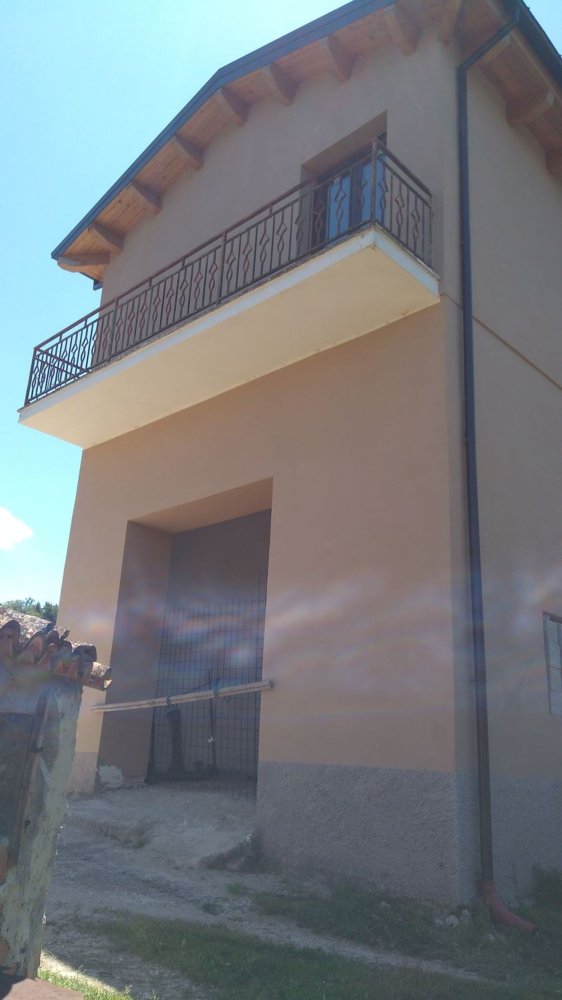 6 rooms House in Penna Sant'Andrea, Italy No. 254177