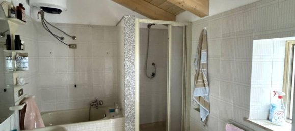 Дом с 10 комнатами в Монтоттоне, Италия № 203845 12