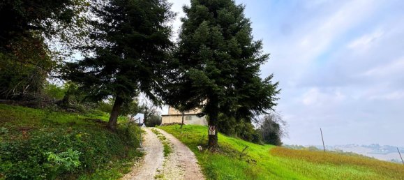 Дом с 10 комнатами в Монтоттоне, Италия № 203845 24