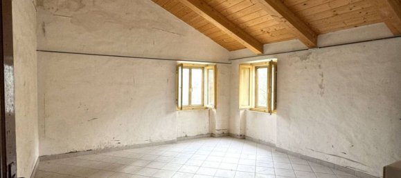 Дом с 10 комнатами в Монтоттоне, Италия № 203845 9