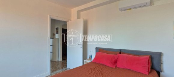 3-salle Appartement à Milan, Italy No. 305106 14