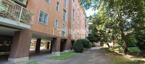 3-salle Appartement à Milan, Italy No. 305106 17