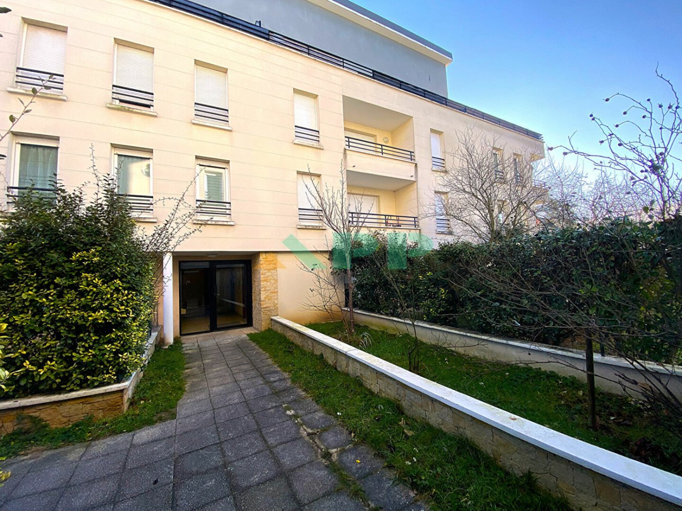 Studio in Draveil, France, Nr. 144405