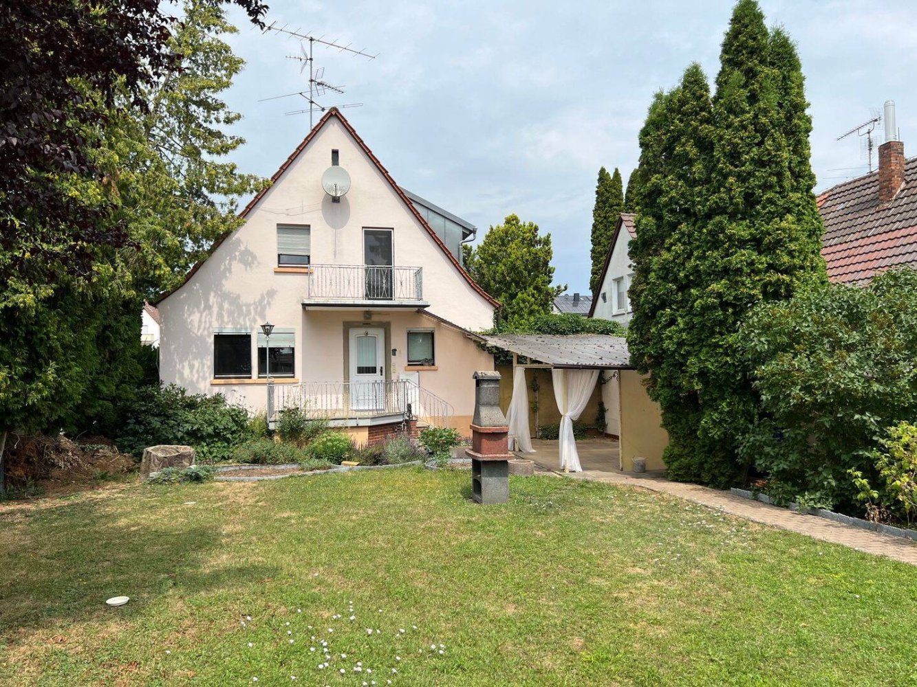 Дом с 5 комнатами в Швайнфурт, Германия № 244953