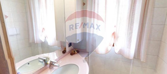 3 bedrooms Villa in Caronno Pertusella, Italy No. 270511 5
