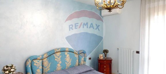 3 bedrooms Villa in Caronno Pertusella, Italy No. 270511 32