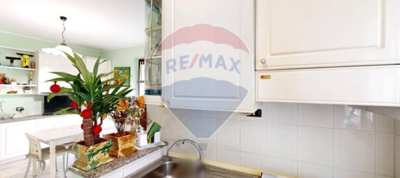 3 bedrooms Villa in Caronno Pertusella, Italy No. 270511 4