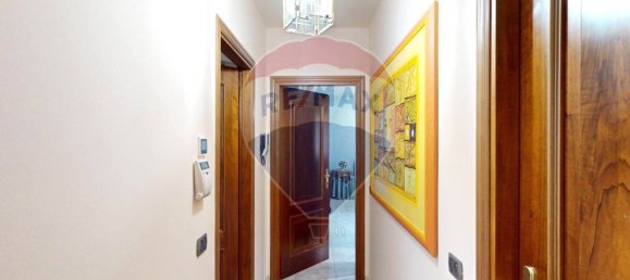 3 bedrooms Villa in Caronno Pertusella, Italy No. 270511 30