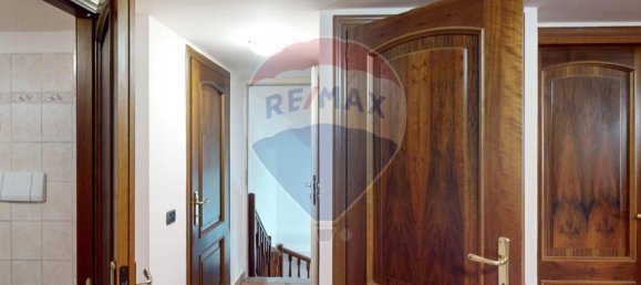 3 bedrooms Villa in Caronno Pertusella, Italy No. 270511 13