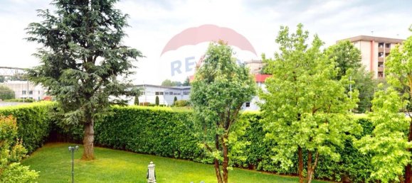 3 bedrooms Villa in Caronno Pertusella, Italy No. 270511 10