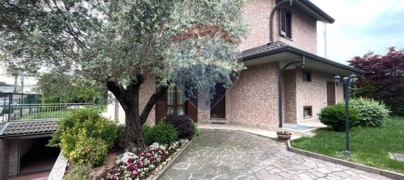 3 bedrooms Villa in Caronno Pertusella, Italy No. 270511 48