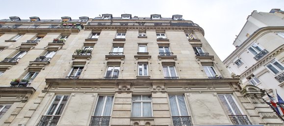 1 bedroom Apartment in Paris, France No. 334721 2