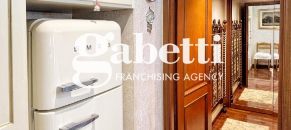 2 rooms Apartment in Rome, Italy No. 195388 10