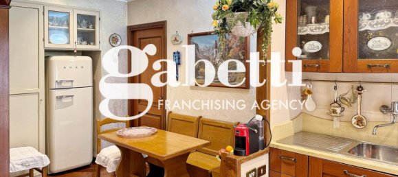 2 rooms Apartment in Rome, Italy No. 195388 8