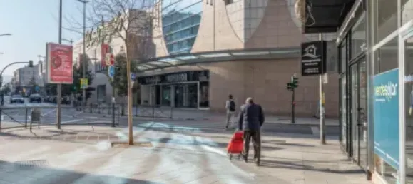 17m² Commercial property in Granada, Spain No. 174591 9