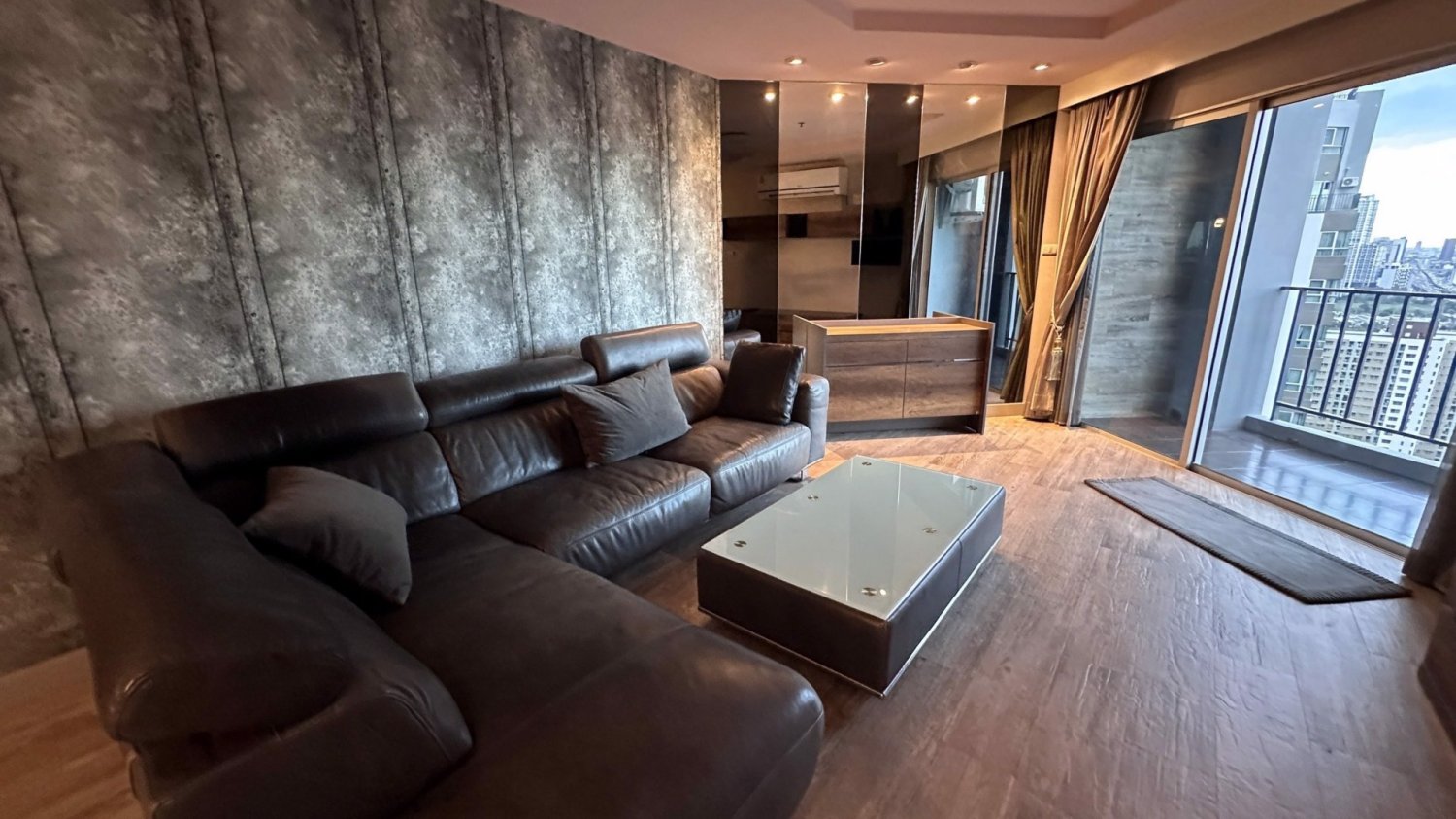 2 Schlafzimmer Eigentumswohnung in Belle Grand Rama 9 Bangkok, Thailand, Nr. 32274