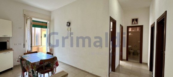 4 bedrooms Apartment in Follonica, Italy No. 338330 2